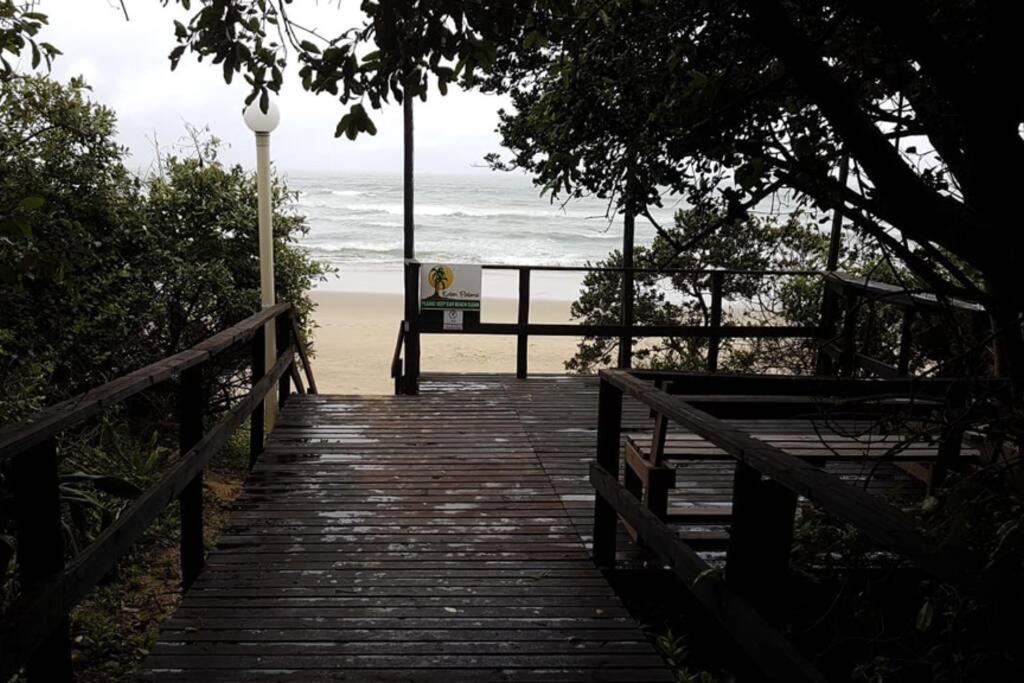 Direct Access To The Beach Port Edward Exterior foto